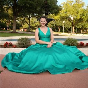 Sherri hill prom dress